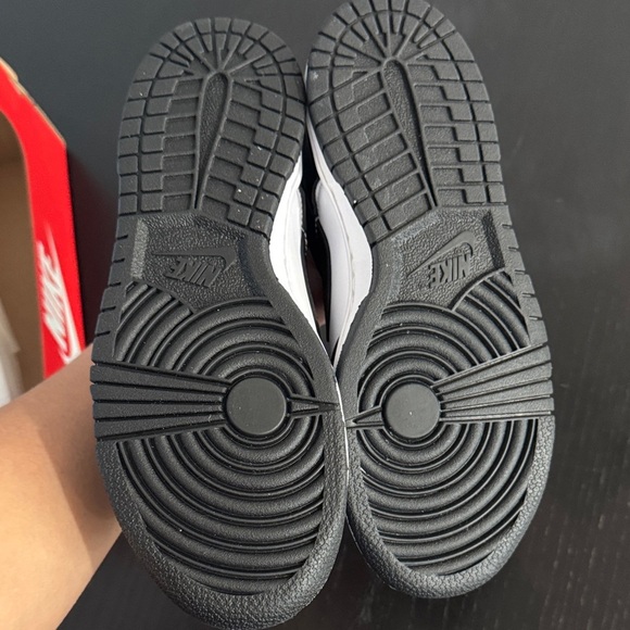 Nike Dunk Low Big Kids' Shoes Size 3.5y (GS) - Picture 3 of 6